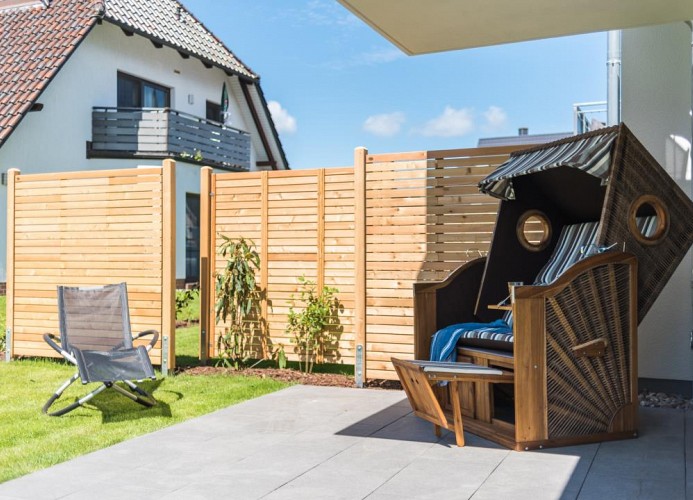 Terrasse mit Strandkorb
